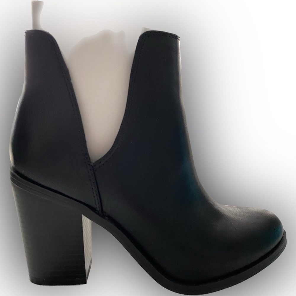 Black Booties Lipstik Shoes “Joanie” / Cowgirl booties NEW in box